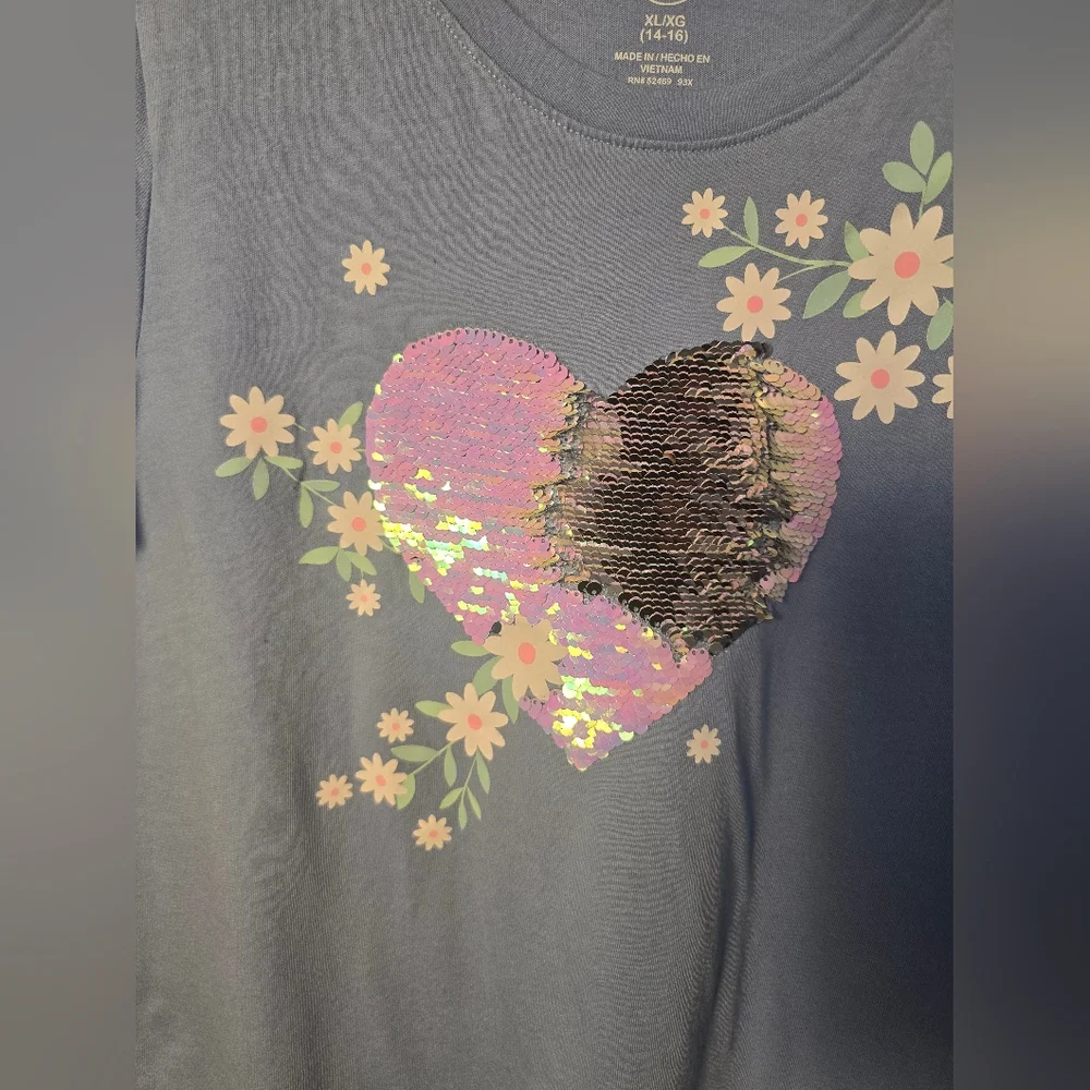 Girls Wonder Nation Light Blue Sequin Color Changing Heart Tee Size L‎